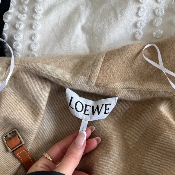 Loewe Cape Blanket Shawl Fringe In Neutral Cashmere Wool With Belt Sz 36 - Picture 3 of 12